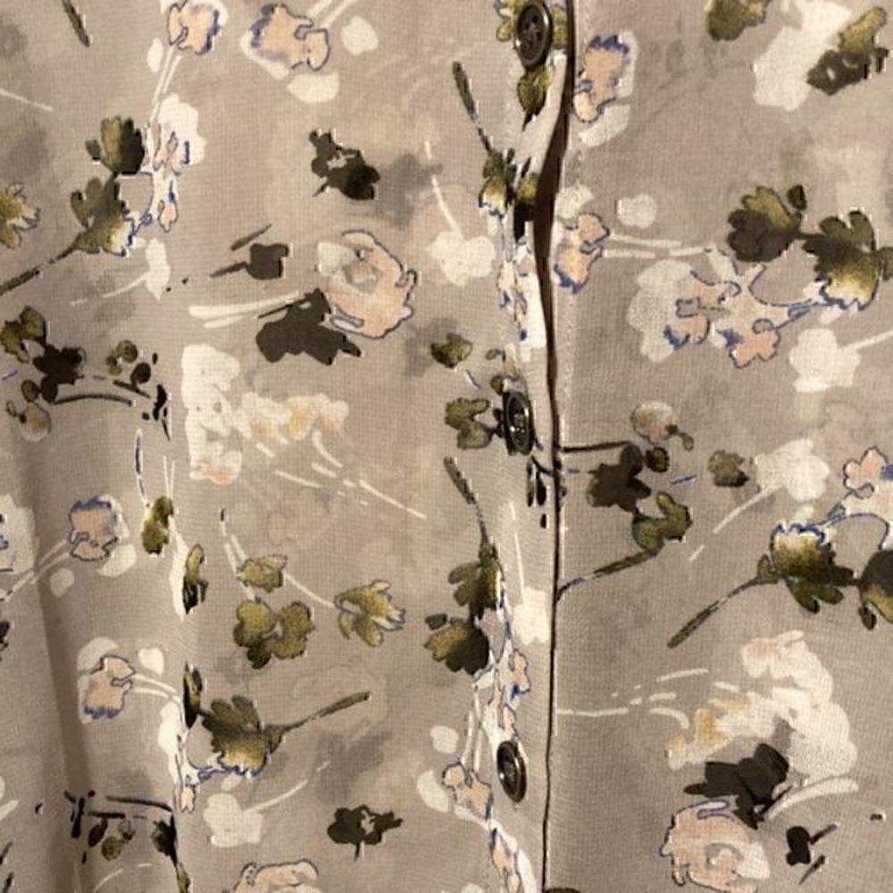 Cabi XS polyester button down blouse     C - Picture 5 of 7